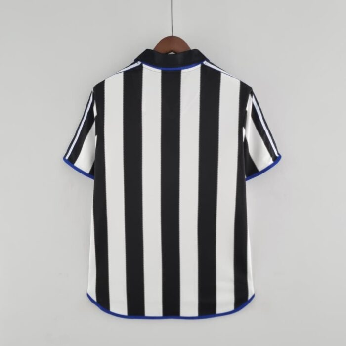 Newcastle 00-01 Home Football Kit